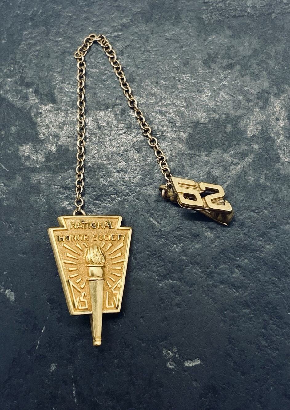 12k Yellow Gold Filled National Honor Society Pin 2.47 Grams W/52 Year Pin